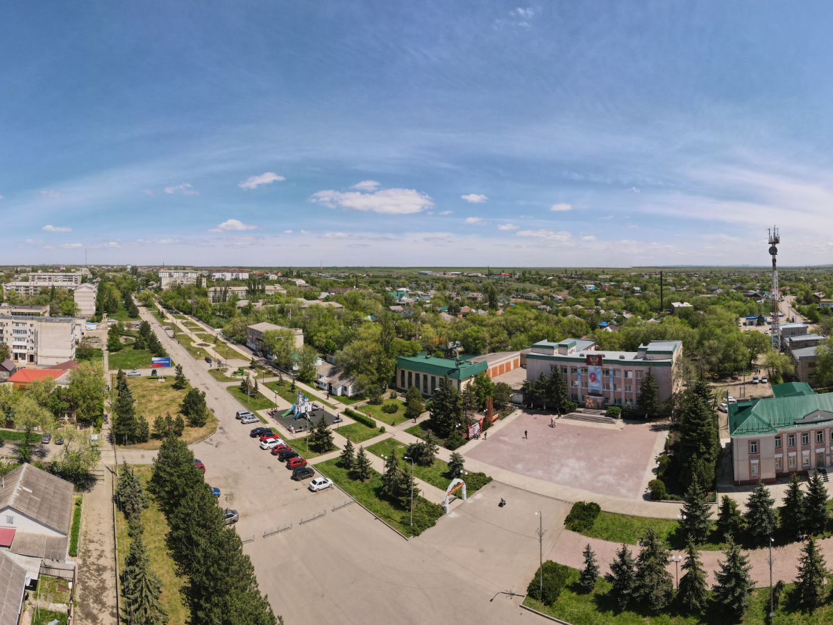 Окружной центр, село Курсавка, улица Красная.